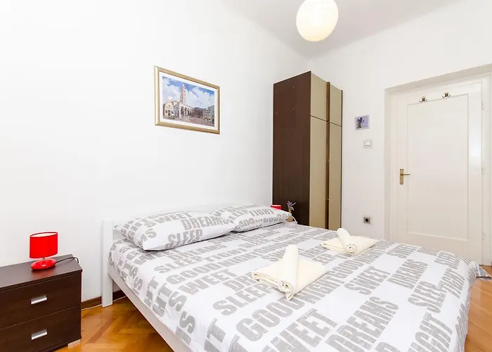 ゲスト ハウス レヴァンダ